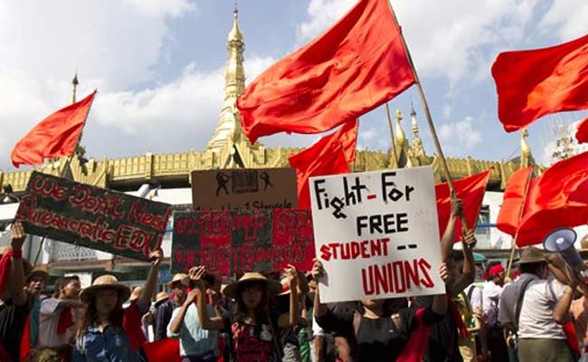 myanmar_student_protest_education_law_ap_big_story_650 (1)